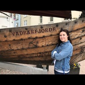 Meet your Posher, Brittany